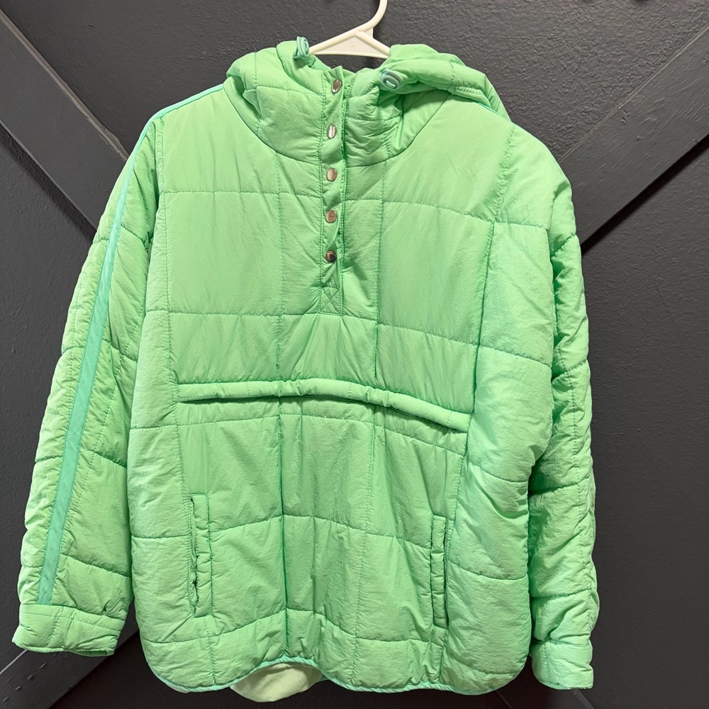 Blakeley Women’s High Low Puffer Pullover